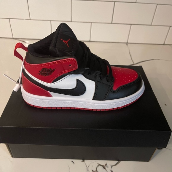 Little Kids Jordan 1 Size 13c.
